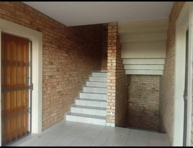 3 BEDROOM APARTMENT FOR SALE IN WALDRIFT